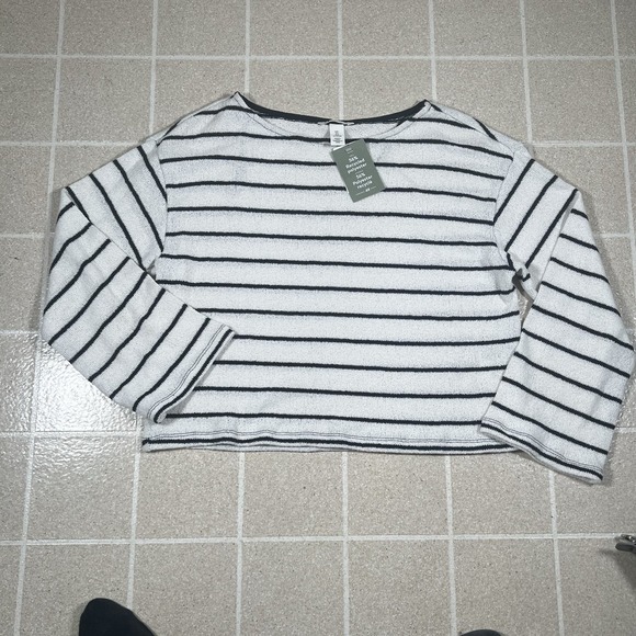 New H&M Stripe Oversized Crop Sweater Sz L NWT - Picture 1 of 3